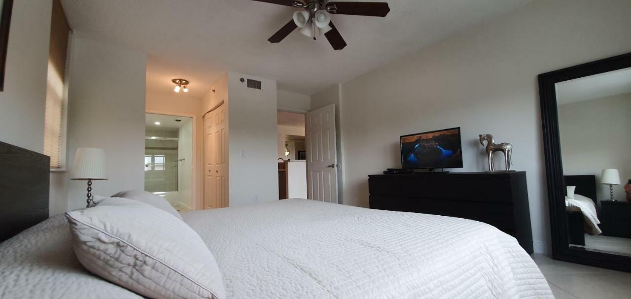 Yacht Club Aventura 2Br + 2Ba Lägenhet Miami Exteriör bild