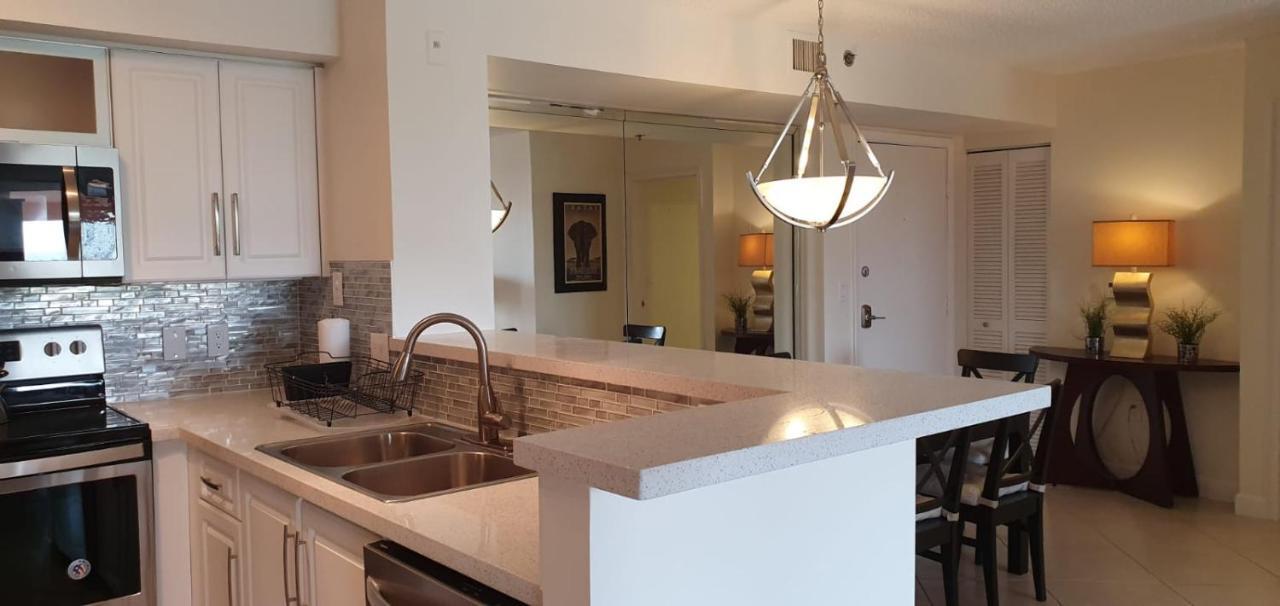 Yacht Club Aventura 2Br + 2Ba Lägenhet Miami Exteriör bild